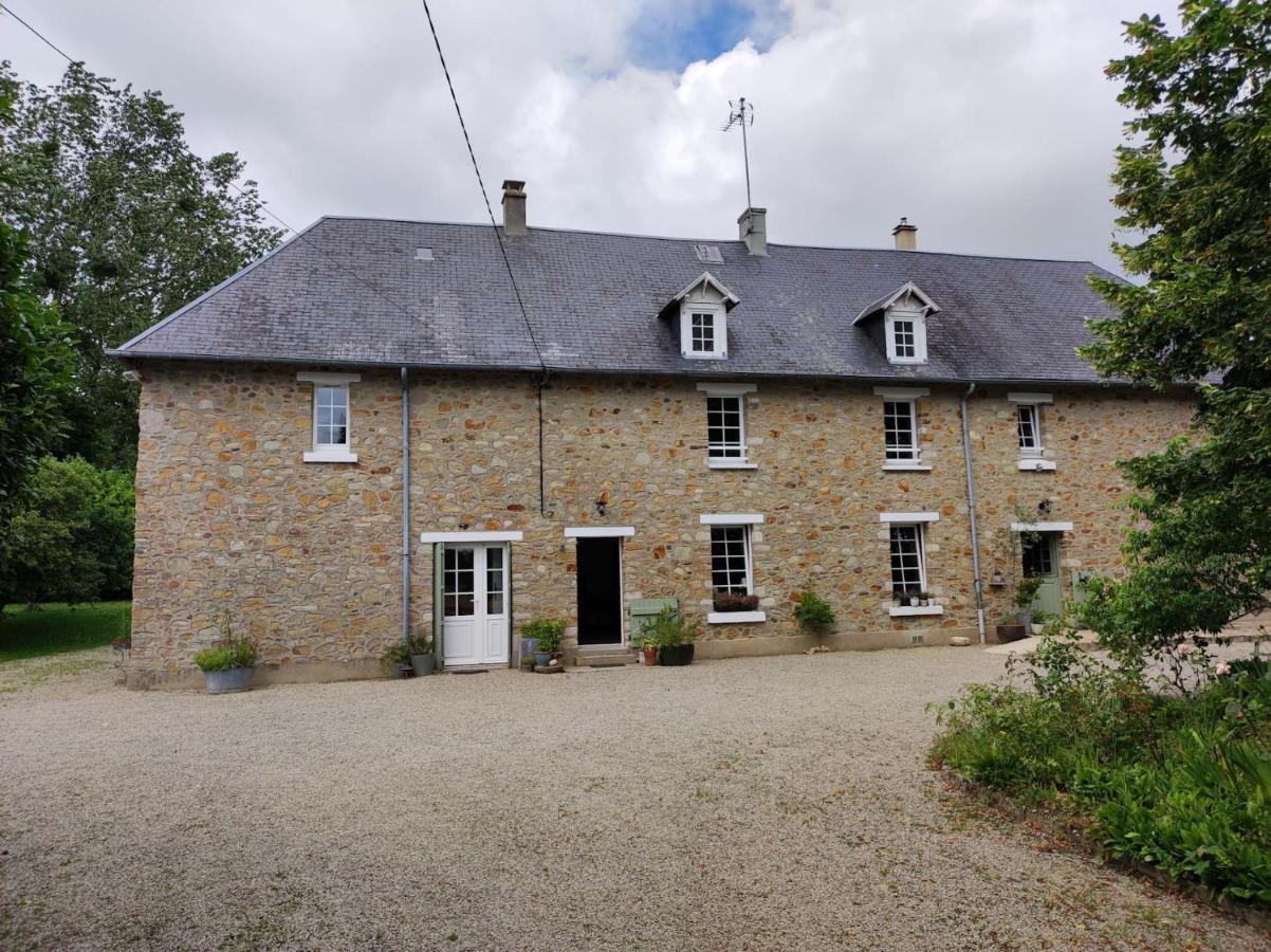 La Maison Des Tilleuls Saint-Germain-Sur-Seves ภายนอก รูปภาพ