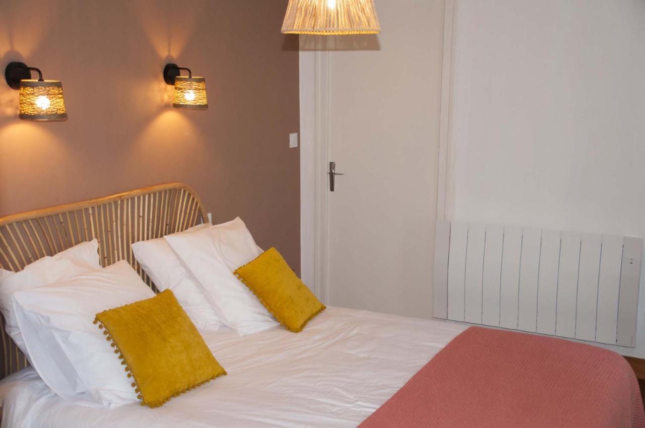 La Maison Des Tilleuls Saint-Germain-Sur-Seves ภายนอก รูปภาพ