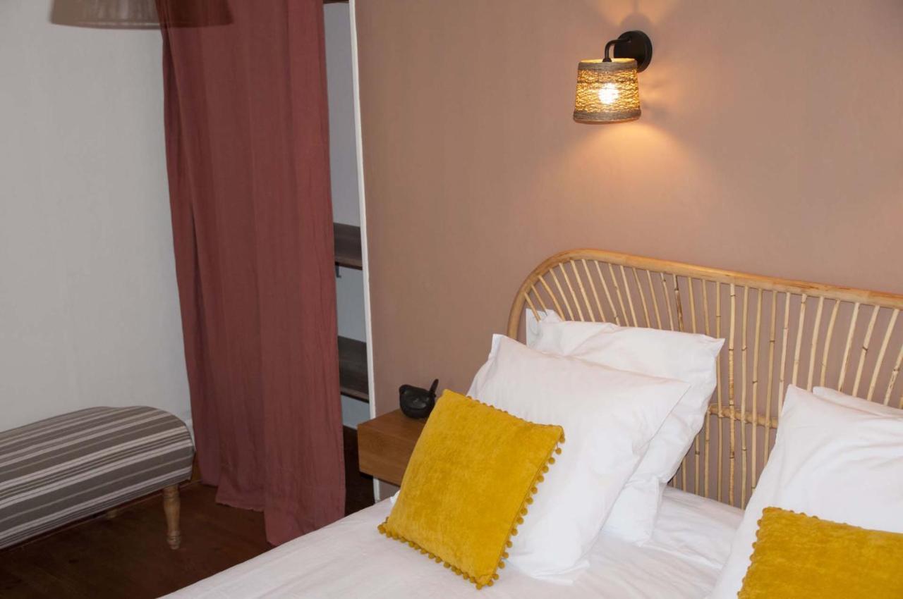 La Maison Des Tilleuls Saint-Germain-Sur-Seves ภายนอก รูปภาพ