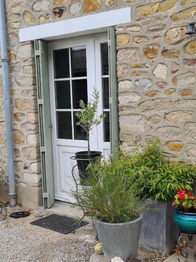 La Maison Des Tilleuls Saint-Germain-Sur-Seves ภายนอก รูปภาพ