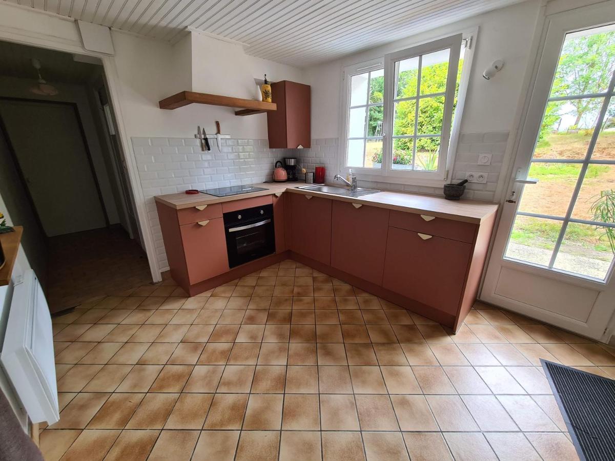 La Maison Des Tilleuls Saint-Germain-Sur-Seves ภายนอก รูปภาพ