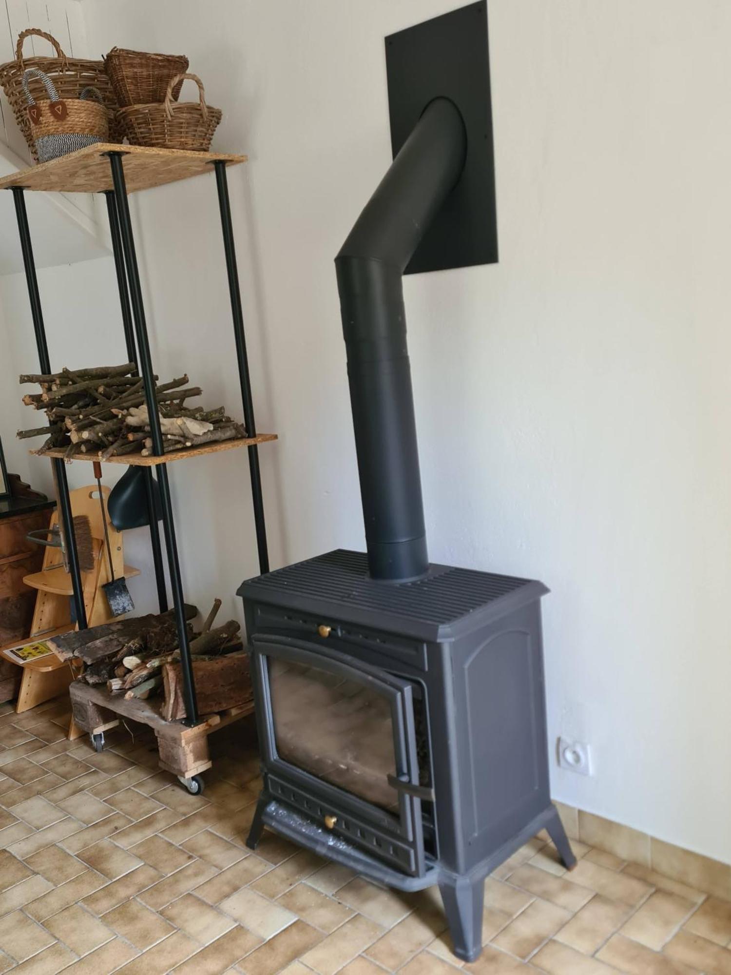 La Maison Des Tilleuls Saint-Germain-Sur-Seves ภายนอก รูปภาพ