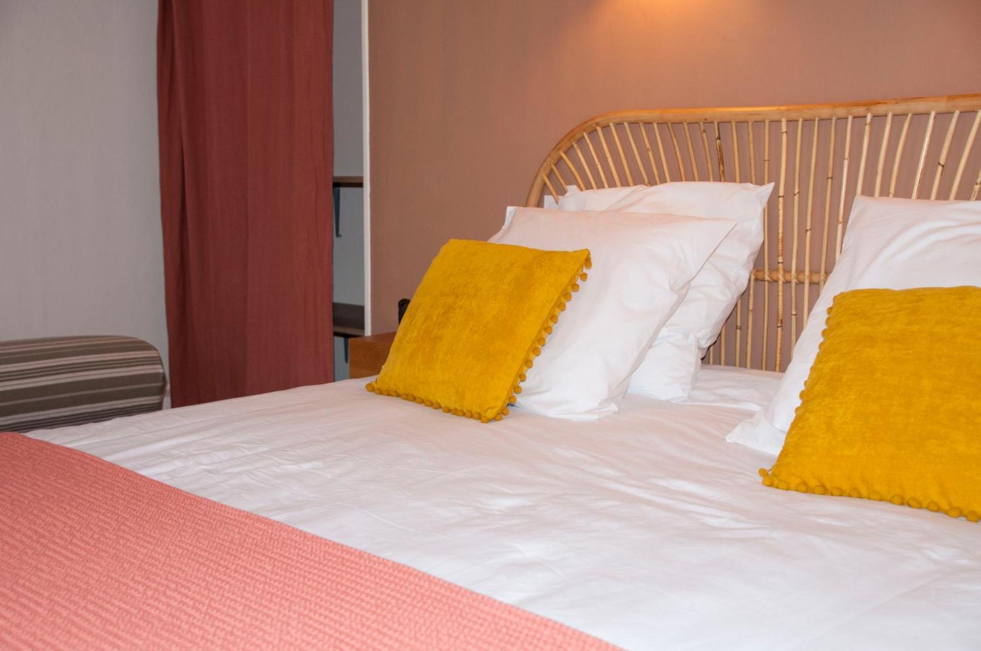 La Maison Des Tilleuls Saint-Germain-Sur-Seves ภายนอก รูปภาพ