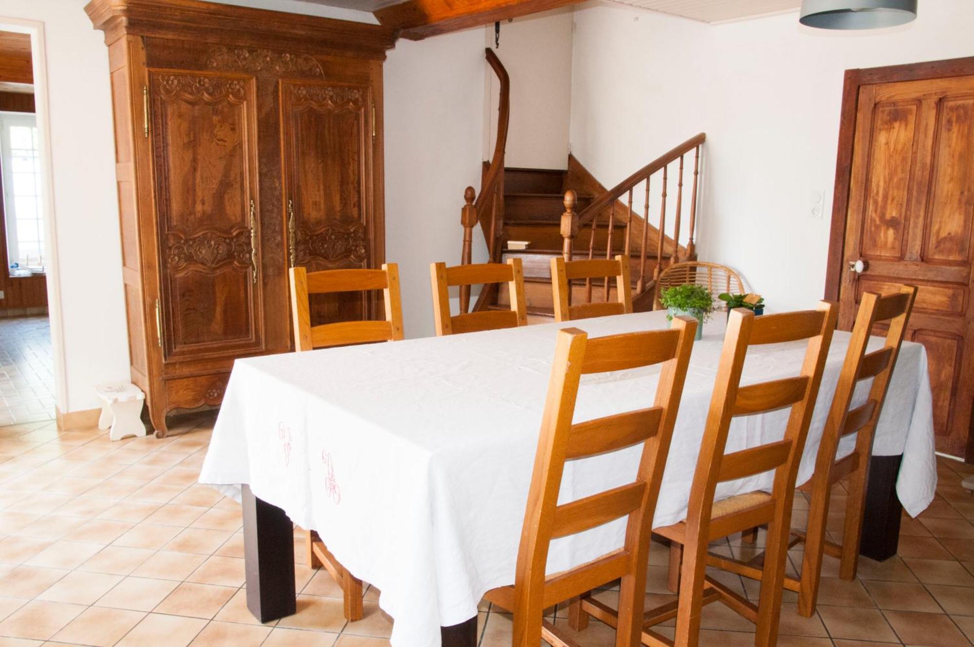 La Maison Des Tilleuls Saint-Germain-Sur-Seves ภายนอก รูปภาพ